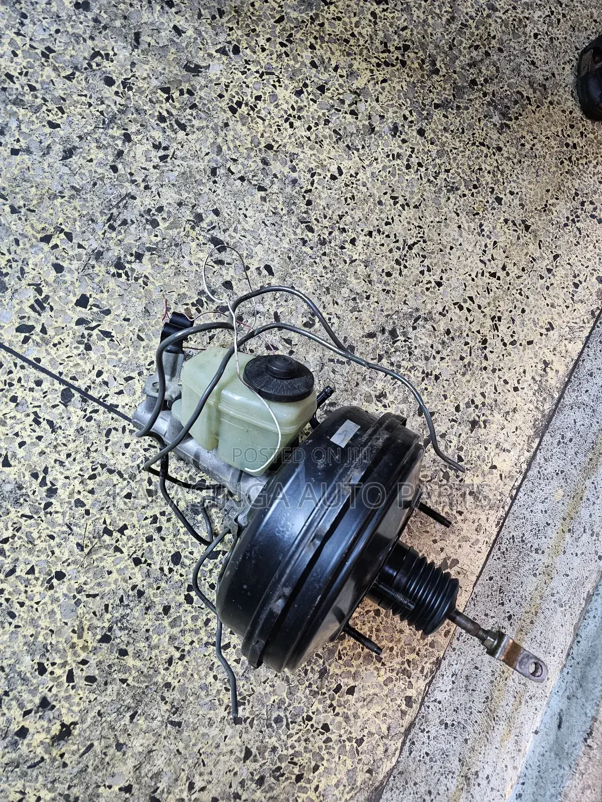 Prado 95 ,Landcruiser 79 Brake Booster