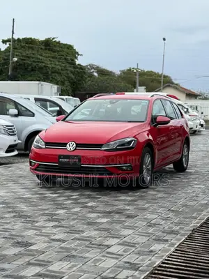 Volkswagen Golf Variant 2018 Red