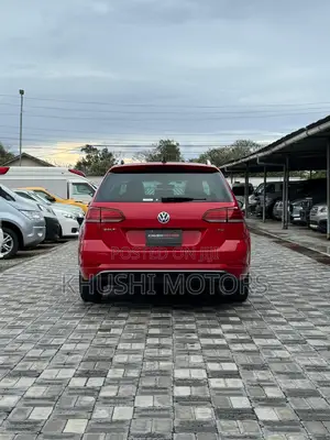Volkswagen Golf Variant 2018 Red