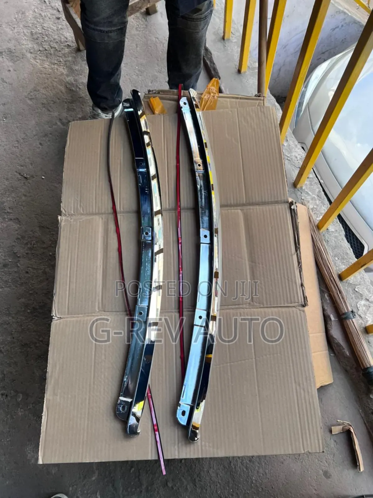Premio 260 Bonnet Chrome.