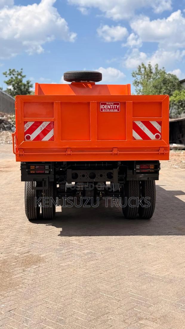 Sinotruk 2026 White - thumbnail 8