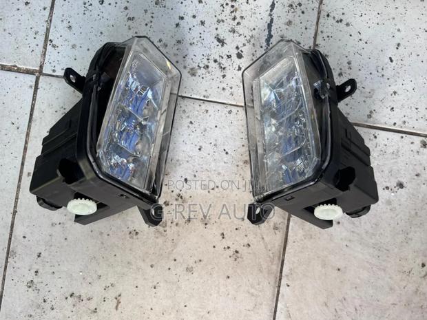Subaru  Forester  Sk9 Foglights.