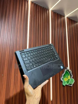 Laptop Dell Latitude 7390 8GB Intel Core i5 SSD 256GB