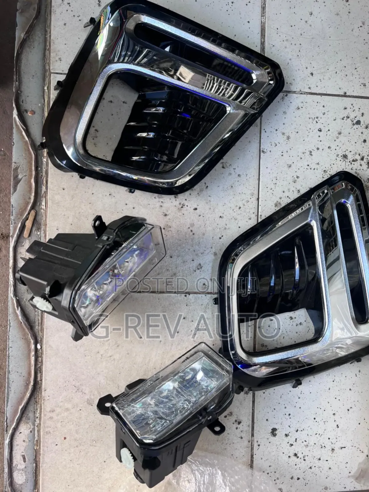 Subaru  Forester  Sk9 Foglights Set