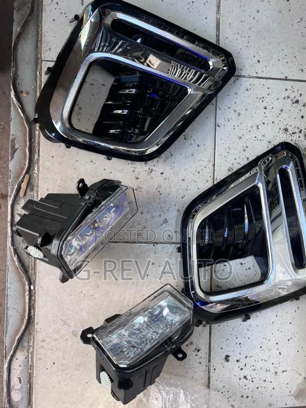 Subaru  Forester  Sk9 Foglights Set