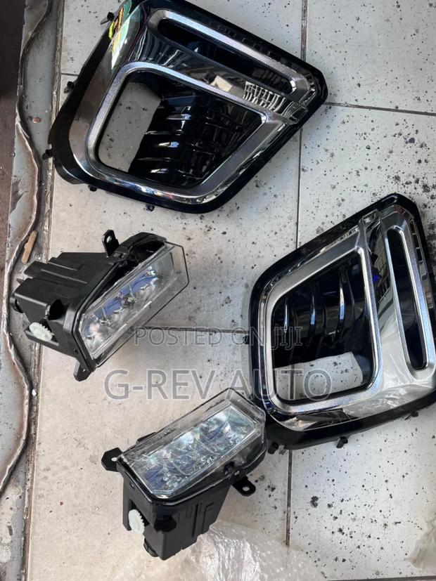 Subaru  Forester  Sk9 Foglights Set