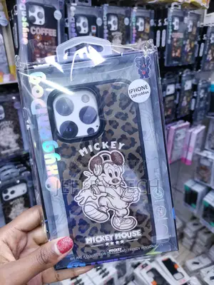 Carcasas iPhone 16 Pro Max Official Disney Mickey Hard Amor Case