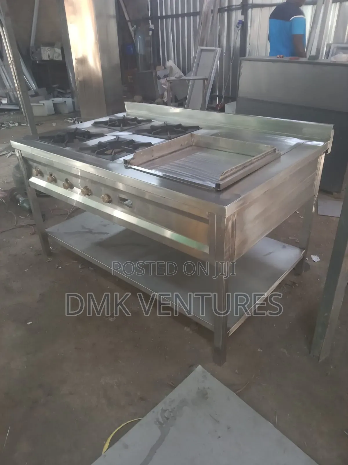 Ultimate Four Burner and a Griddle Combined Cooker