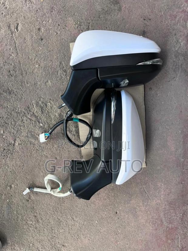 Toyota  Harrier  2020  Side Mirrors