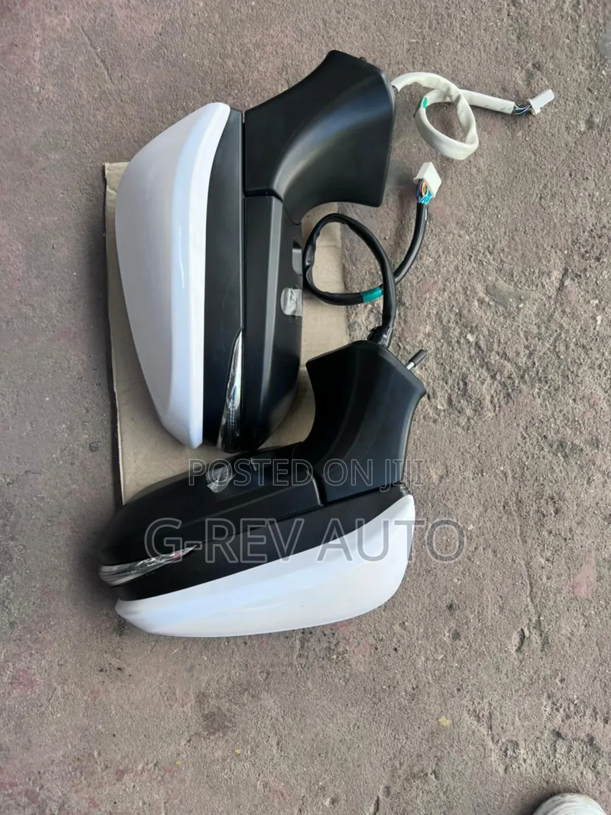 Toyota  Harrier  2020  Side Mirrors With  Camera