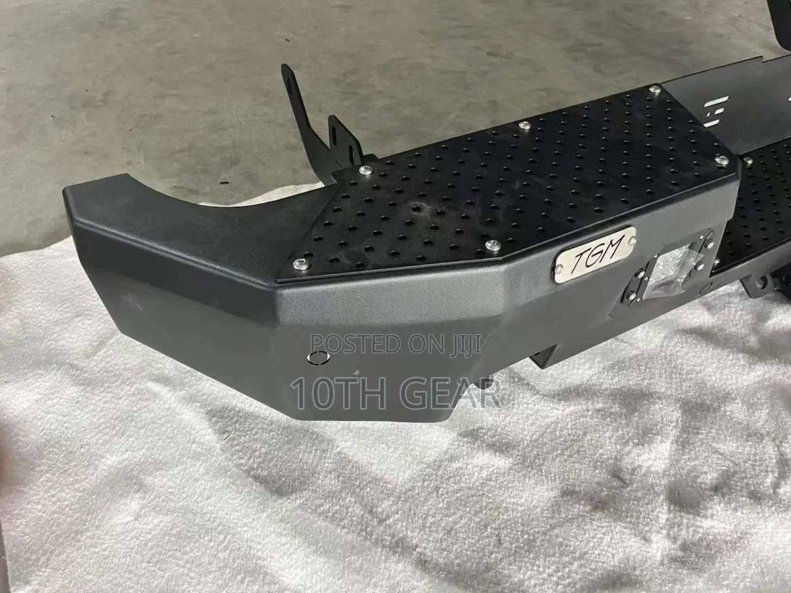 Hilux Revo Rear Bullbar