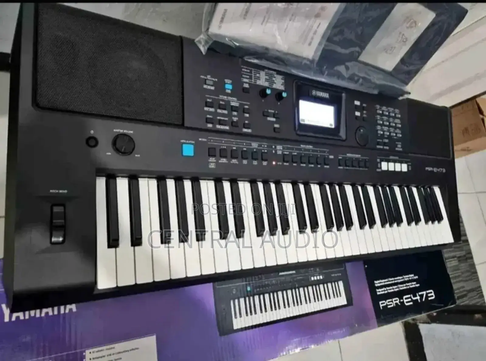 Yamaha PSR E473