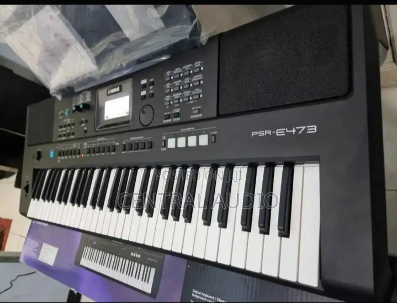 Yamaha PSR E473