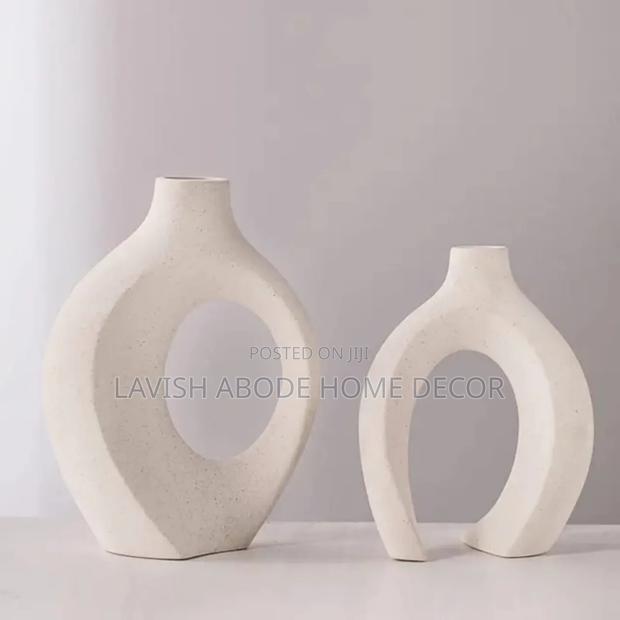 Interlocking Modern Boho Flower Vase - main view