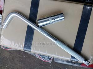 17mm Chrome Vanadium Box Spanner With Handle - thumbnail 2