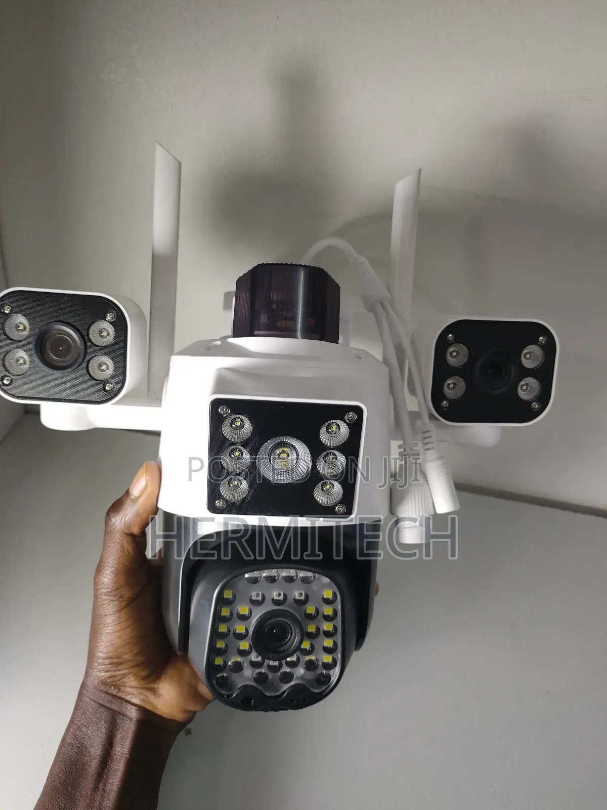 Triple Lens Wifi Model With Alarm Siren Motion Track