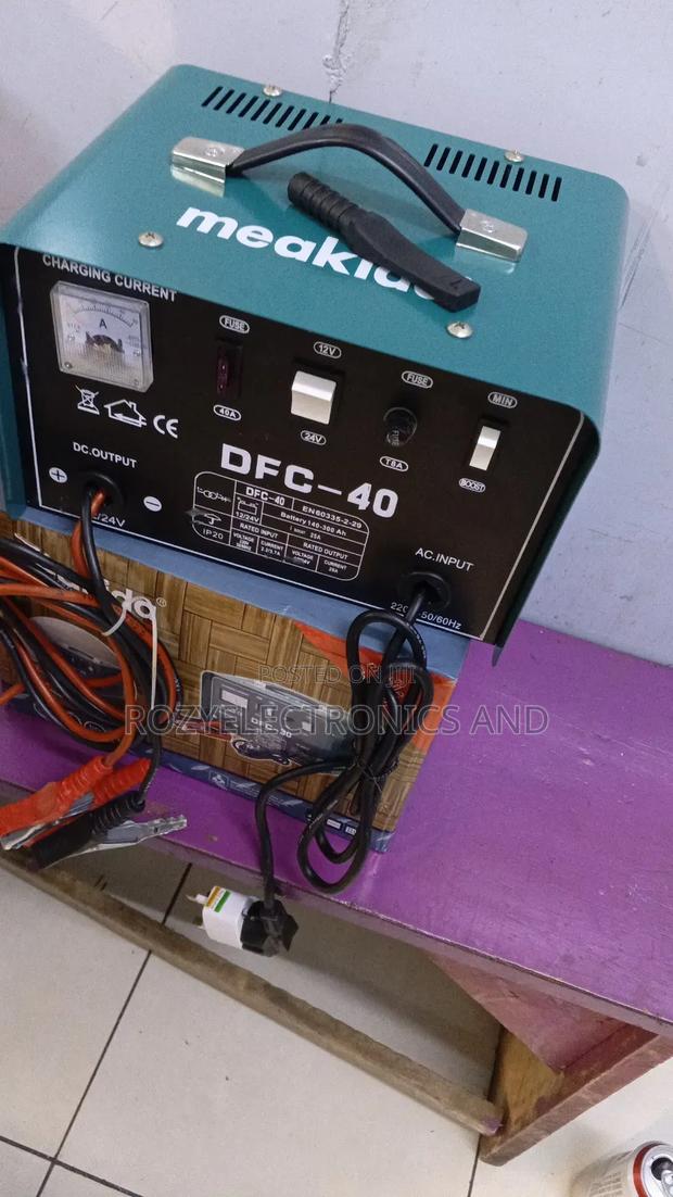 Good Quality Battery Charger 12/24 - thumbnail 2