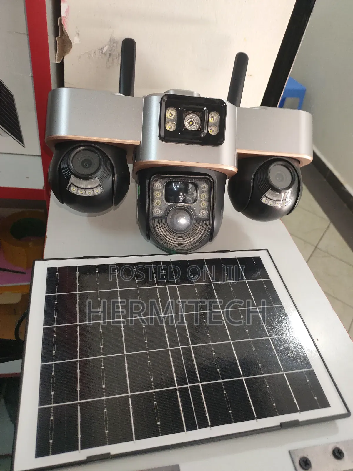Triple Lens 4g Solar PTZ CCTV Surveillance Cameras