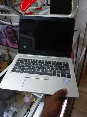 Laptop HP EliteBook 830 G6 8GB Intel Core i5 SSD 256GB