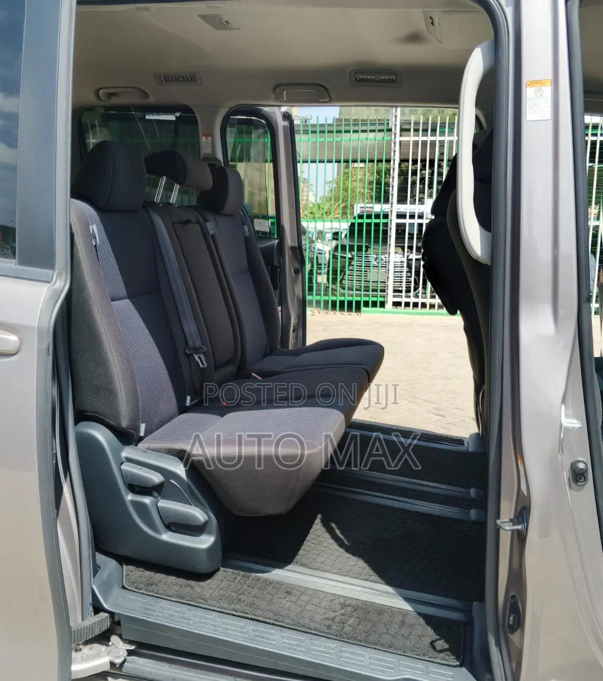 Toyota Noah 2019 Brown