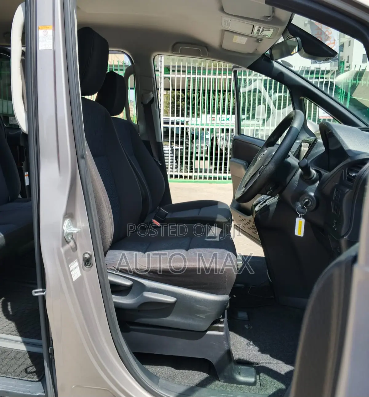 Toyota Noah 2019 Brown
