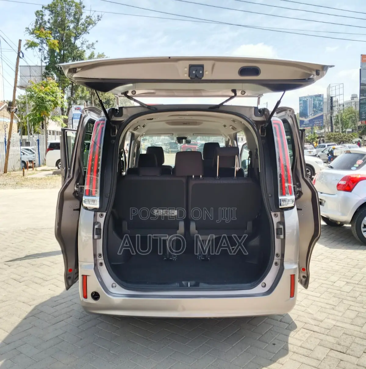 Toyota Noah 2019 Brown