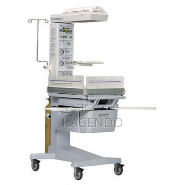 Baby Resusitaire With Phototherapy