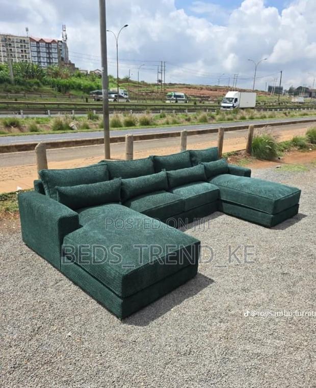 Distinctive 9 Seater U Sofa
