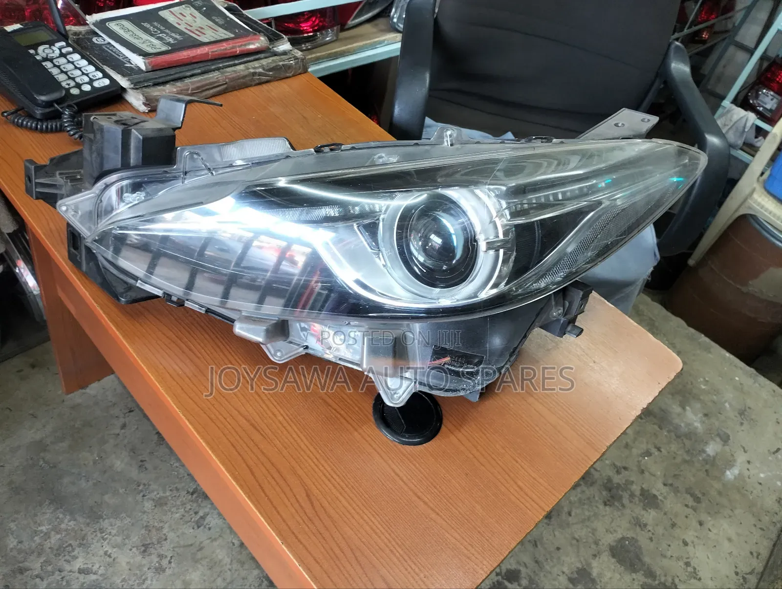Mazda Axela 2014(J) Headlight