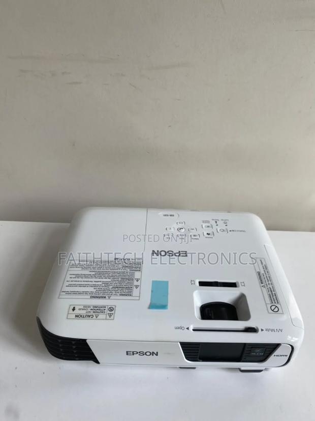 Epson Eb S31 -classroom Presentation Projector – School Use - main view