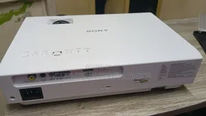 Sony Dx 100 --School Teaching Aid – Quality Projector