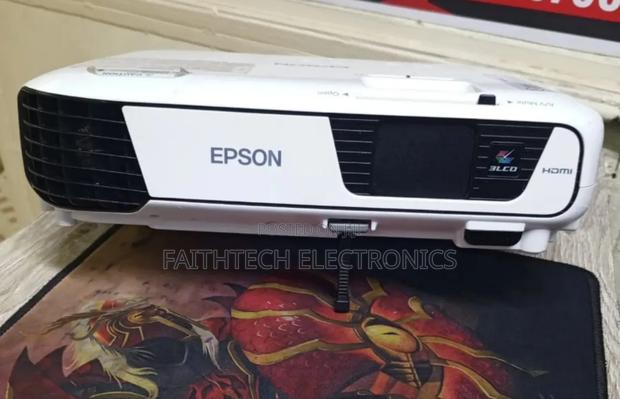 Epson Eb-S18 --Projector for Classroom Notes Diagrams - thumbnail 2