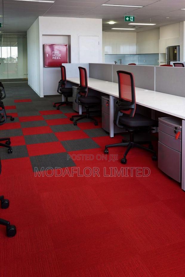 Modular Carpet Tiles for Offices Workspaces