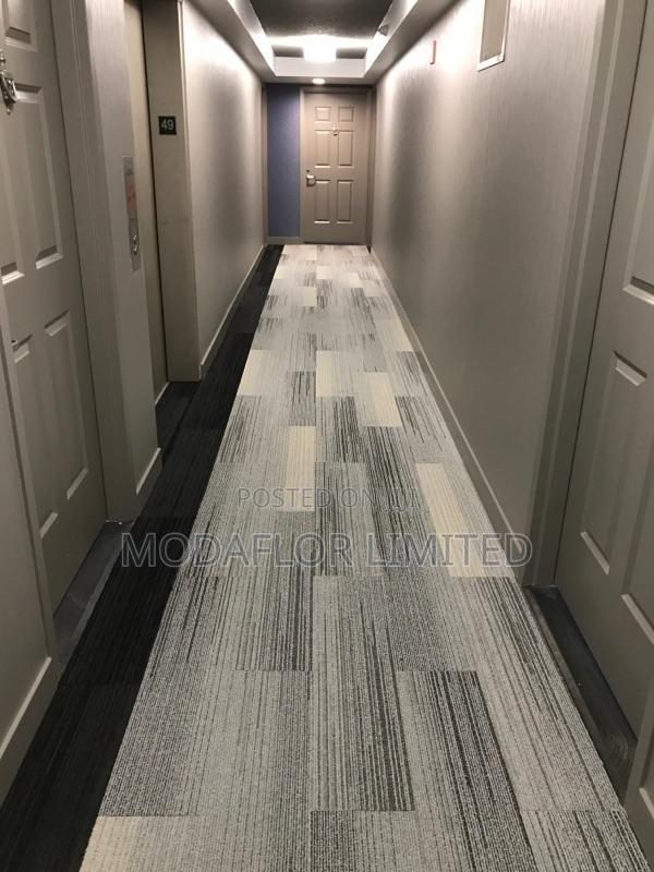 Office Carpet Tiles – Clean Professional Look - main view