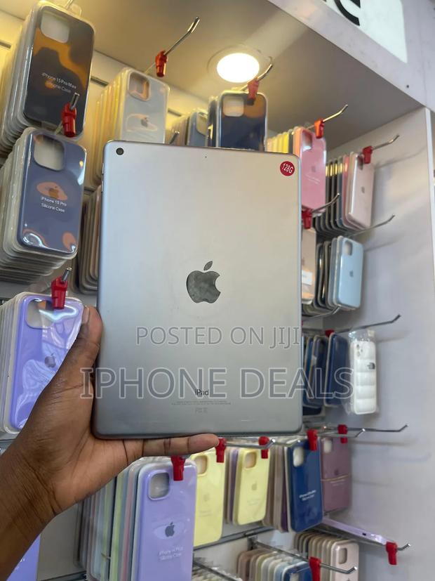 Apple iPad 9.7 128 GB Silver - thumbnail 5