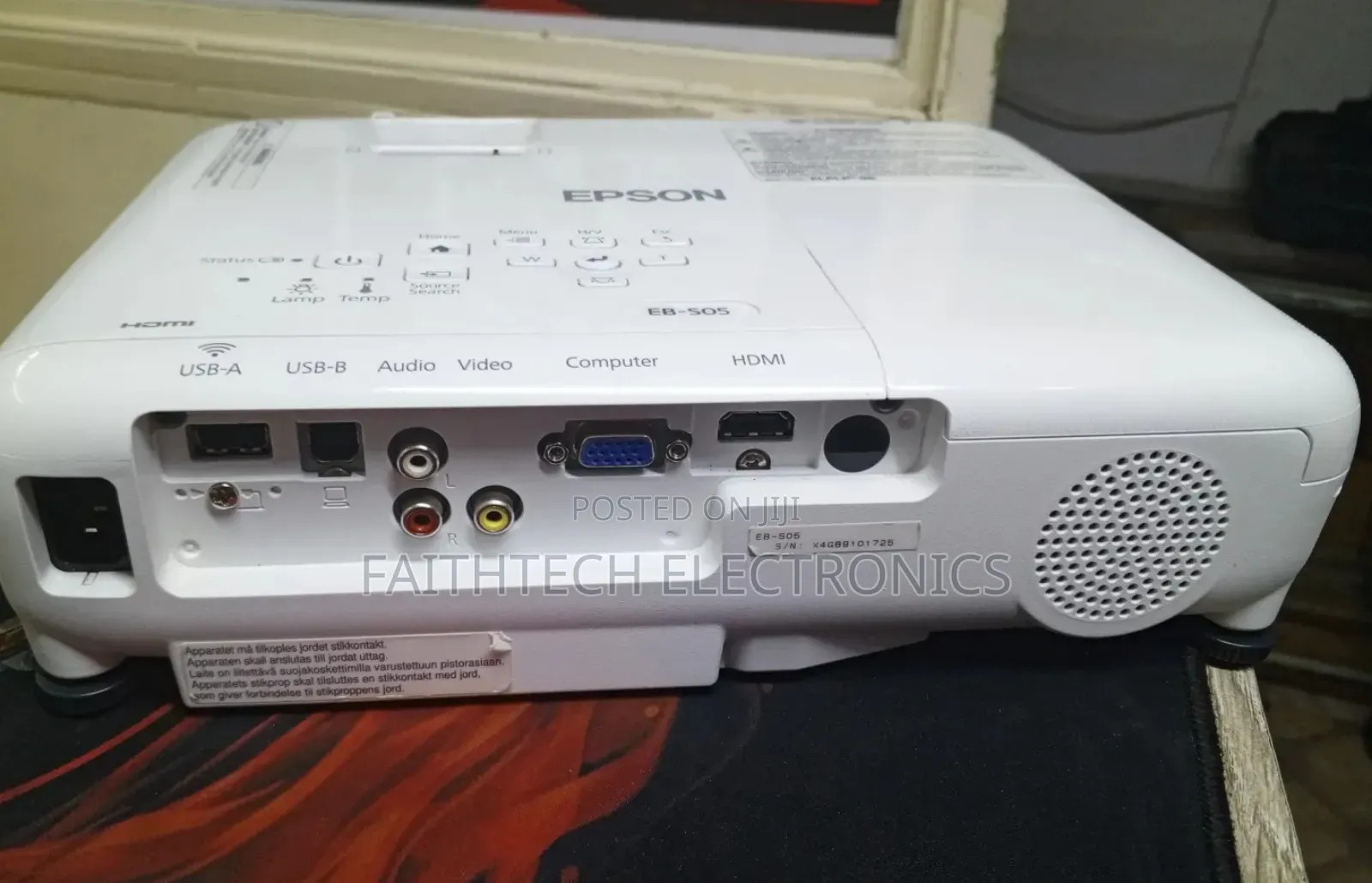 Classroom Viewing School Projector – Clear Sharp