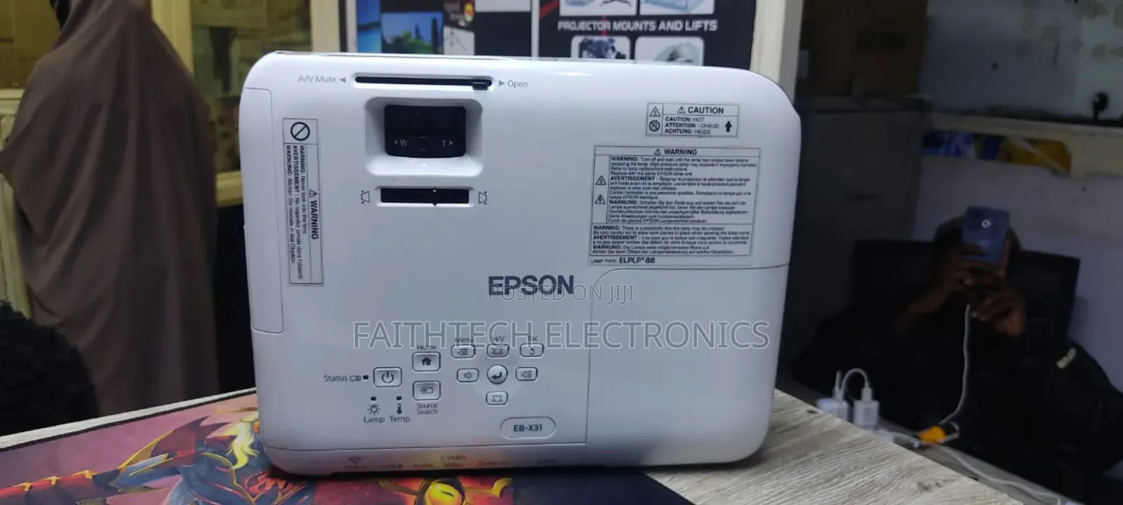 Refurbished Projector -Classroom Viewing Projector – Clear Sharp