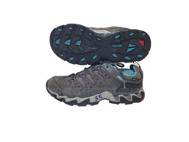 Hiking Shoes - thumbnail 3