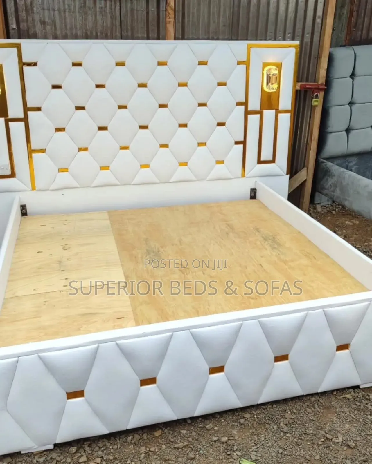 Hex Patterned Panel Bed (5*6)