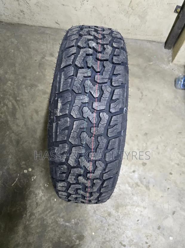 225/65r17 Lch Tyre A/T - thumbnail 2