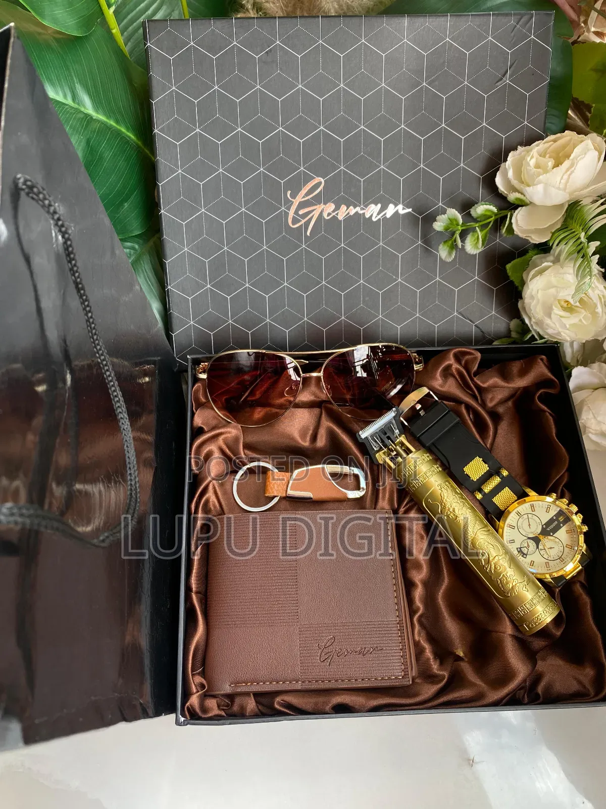 Men Quality Gift Pack With Shaver