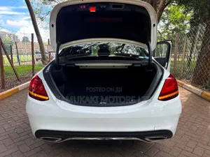 Mercedes-Benz C200 2018 White