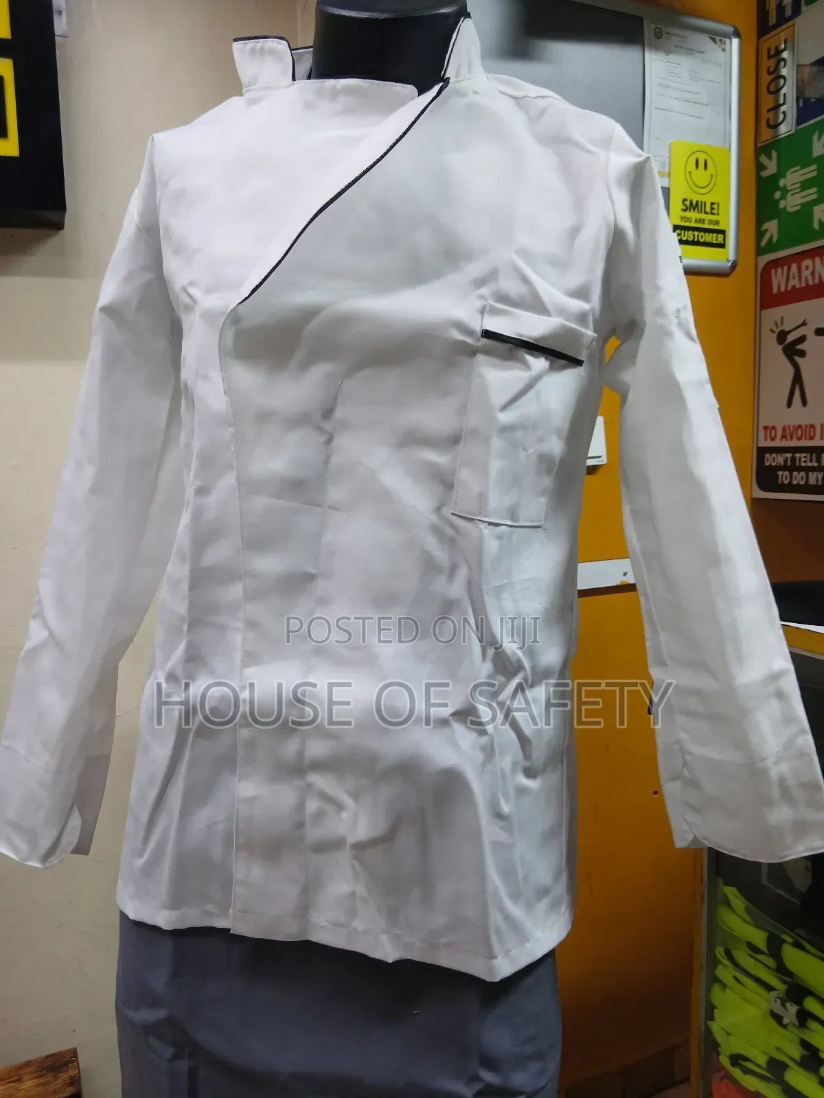 Chefcoats That Hide Spills During Work