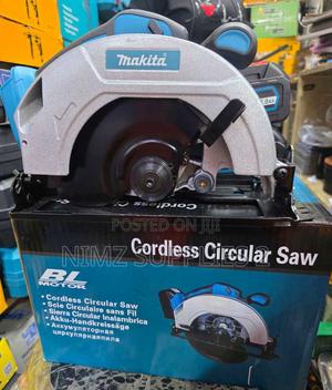 Makita 7" Cordless Circular Saw - thumbnail 2