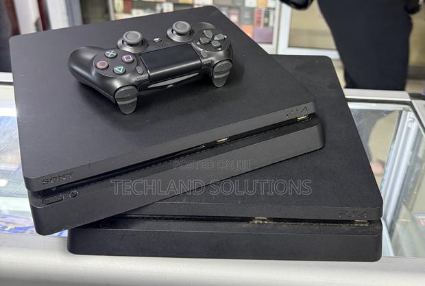 Ready to Used Chipped Ps4 Slim - thumbnail 3