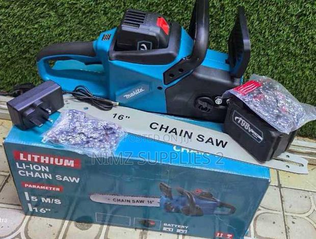 Heavy Duty Makita Cordless Chainsaw 16"