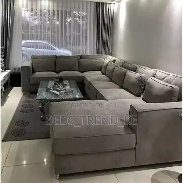 Plush Cushioned 9 Seater U Seat