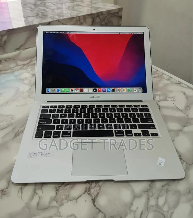 Laptop Apple MacBook Air 2017 8GB Intel Core I5 SSD 256GB - main view
