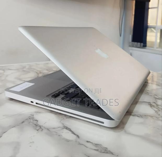 Laptop Apple MacBook Pro 4GB Intel Core 2 Duo HDD+SSD 256GB - thumbnail 2
