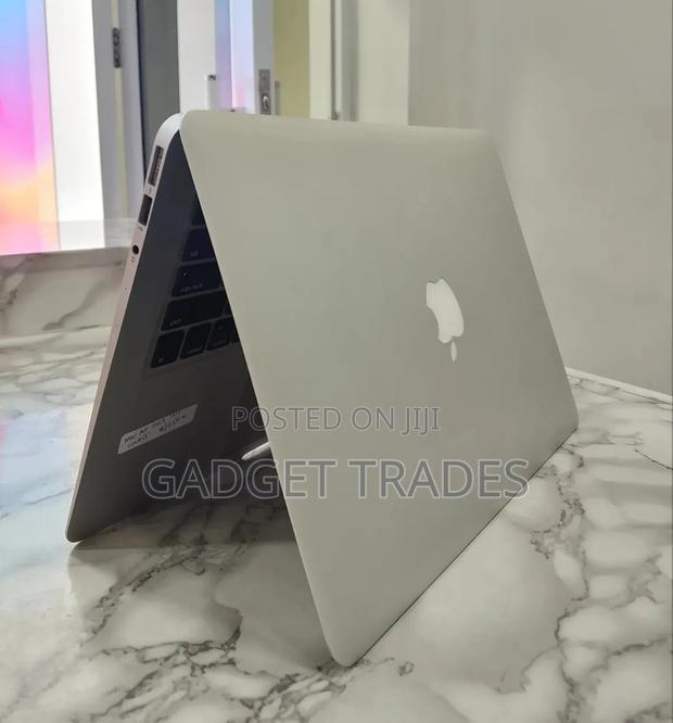 Laptop Apple MacBook Pro 4GB Intel Core 2 Duo HDD+SSD 256GB - thumbnail 3